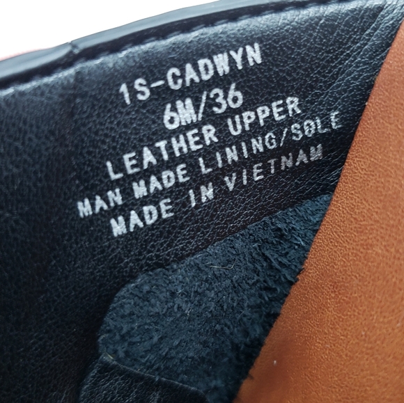 1. State Cadwyn women US 6 black leather silver studded zipped upper slides - Picture 11 of 11